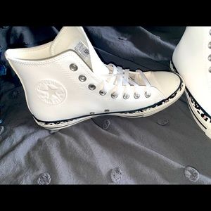 New converse white high tops never worn